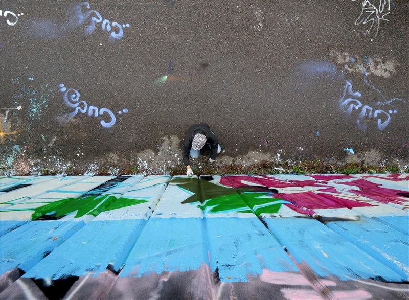 Mikä yhdistää kysymyspalvelua, graffititaiteilijoiden työelämätaitoja ja liikkuvaa museonäyttelyä?